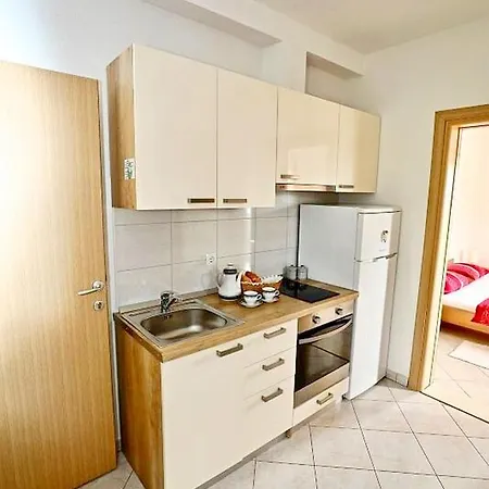 Maja Apartment *